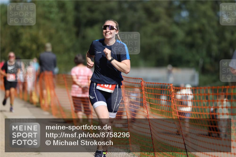 07.09.2025 - 19. Norderstedt Triathlon Michael Strokosch http://msf.ph/oto/8758296 07.09.2025 12:51:30 Laufen 162, 163, 239, 761, 1331 meine-sportfotos.de