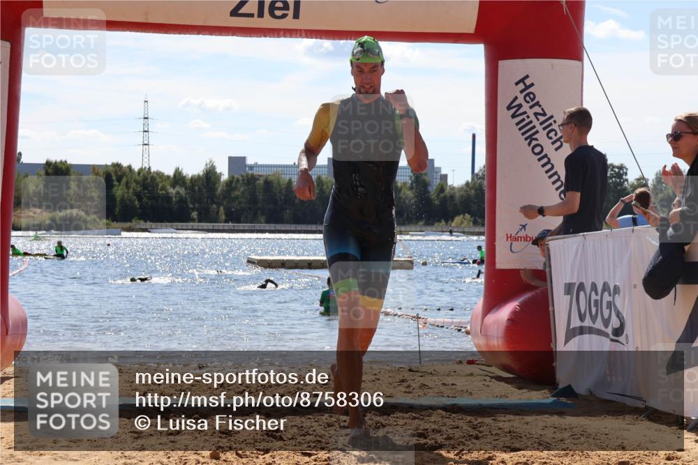07.09.2025 - 19. Norderstedt Triathlon Luisa Fischer http://msf.ph/oto/8758306 07.09.2025 13:36:34 Schwimmen 1032 meine-sportfotos.de