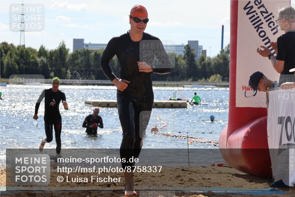 07.09.2025 - 19. Norderstedt Triathlon Luisa Fischer http://msf.ph/oto/8758337 07.09.2025 13:37:06 Schwimmen 374, 900 meine-sportfotos.de