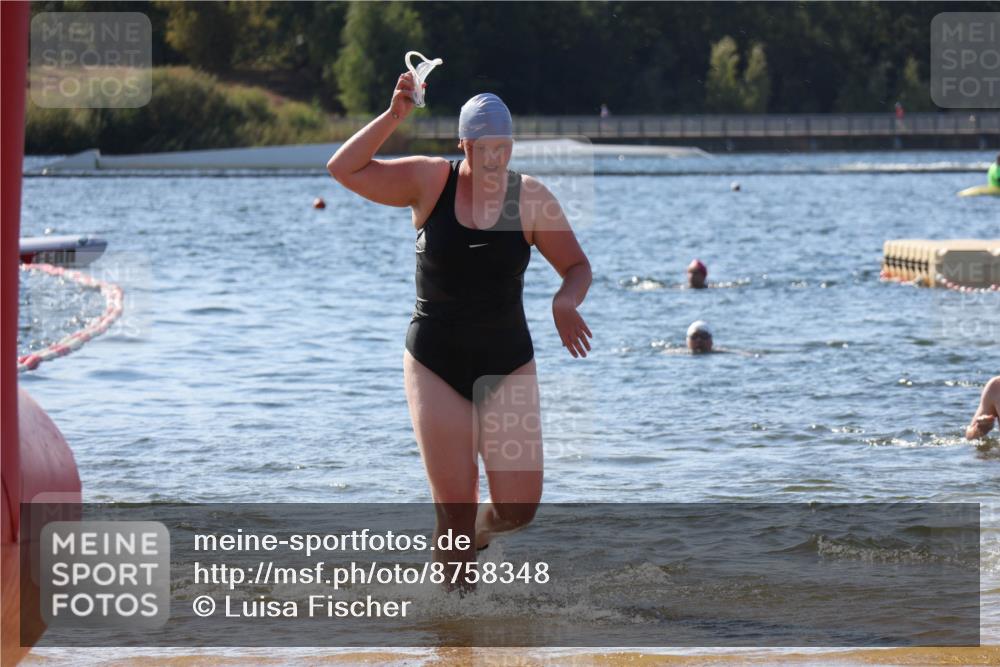 07.09.2025 - 19. Norderstedt Triathlon Luisa Fischer http://msf.ph/oto/8758348 07.09.2025 11:50:01 Schwimmen 757 meine-sportfotos.de