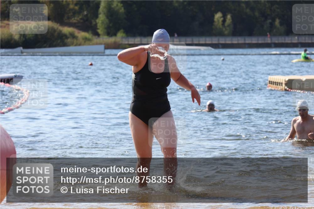 07.09.2025 - 19. Norderstedt Triathlon Luisa Fischer http://msf.ph/oto/8758355 07.09.2025 11:50:01 Schwimmen 757 meine-sportfotos.de