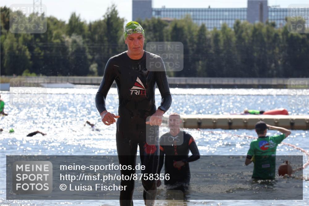 07.09.2025 - 19. Norderstedt Triathlon Luisa Fischer http://msf.ph/oto/8758356 07.09.2025 13:37:09 Schwimmen 374, 900 meine-sportfotos.de