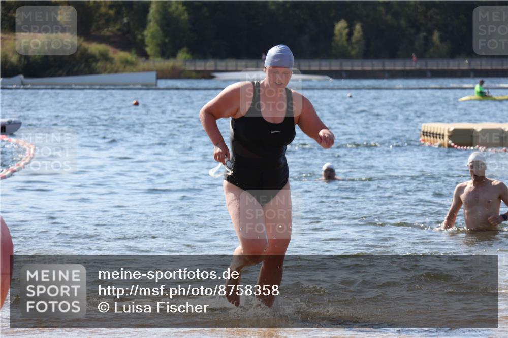07.09.2025 - 19. Norderstedt Triathlon Luisa Fischer http://msf.ph/oto/8758358 07.09.2025 11:50:01 Schwimmen 757 meine-sportfotos.de