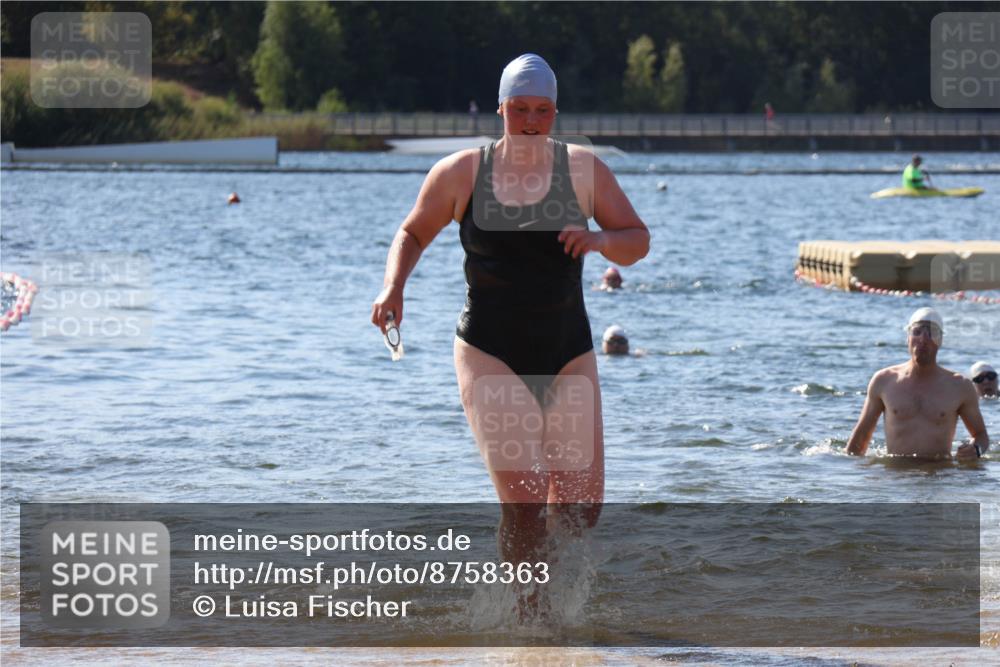 07.09.2025 - 19. Norderstedt Triathlon Luisa Fischer http://msf.ph/oto/8758363 07.09.2025 11:50:02 Schwimmen 757 meine-sportfotos.de