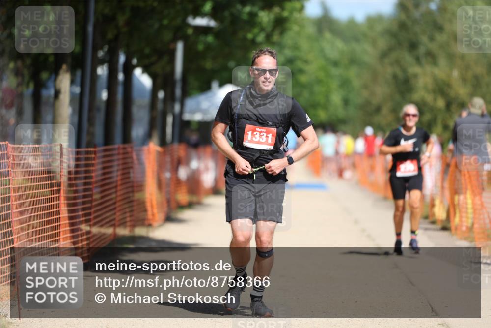 07.09.2025 - 19. Norderstedt Triathlon Michael Strokosch http://msf.ph/oto/8758366 07.09.2025 12:51:32 Laufen 239, 761, 1331 meine-sportfotos.de