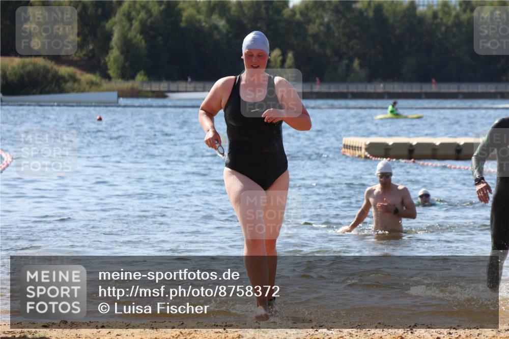 07.09.2025 - 19. Norderstedt Triathlon Luisa Fischer http://msf.ph/oto/8758372 07.09.2025 11:50:02 Schwimmen 757 meine-sportfotos.de