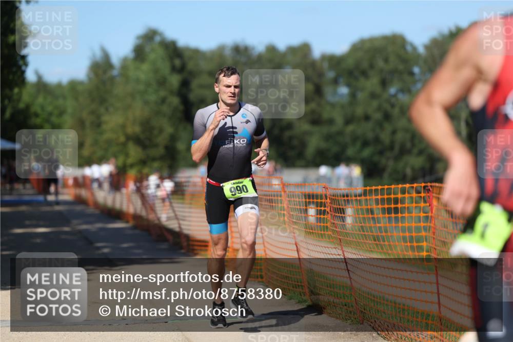 07.09.2025 - 19. Norderstedt Triathlon Michael Strokosch http://msf.ph/oto/8758380 07.09.2025 14:56:13 Laufen 961, 990, 1036 meine-sportfotos.de