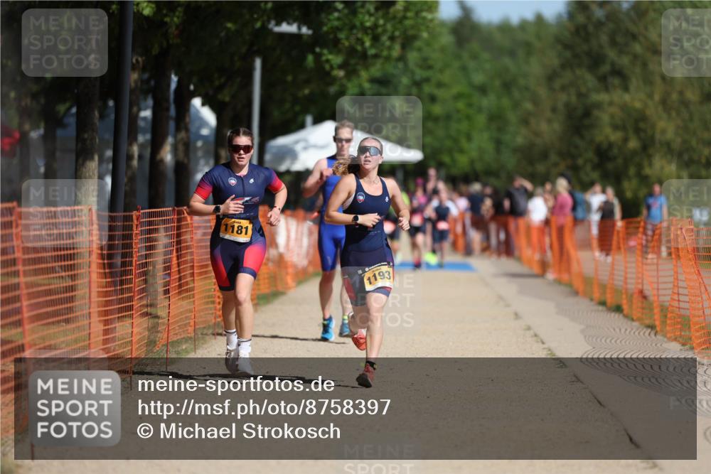 07.09.2025 - 19. Norderstedt Triathlon Michael Strokosch http://msf.ph/oto/8758397 07.09.2025 12:05:29 Laufen 155, 1181, 1193 meine-sportfotos.de