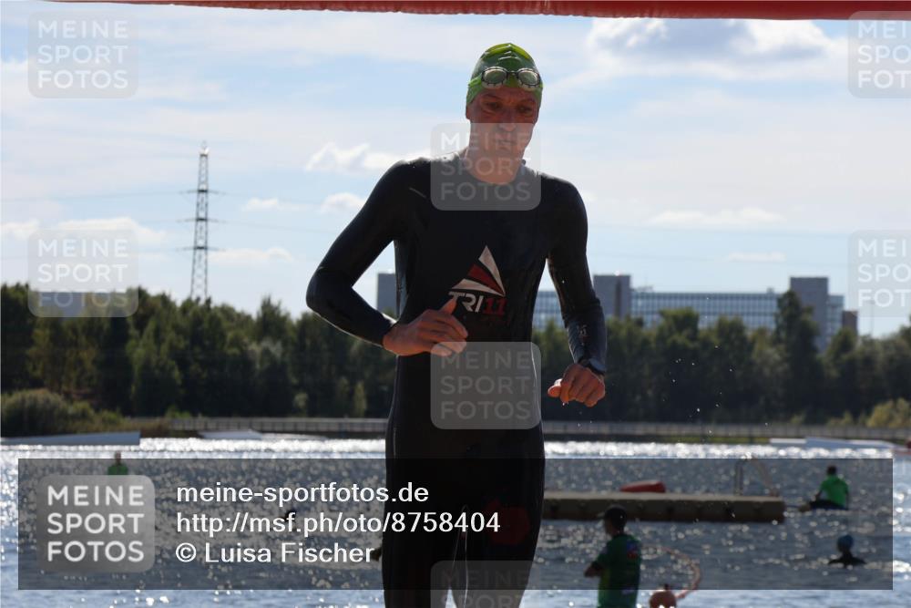 07.09.2025 - 19. Norderstedt Triathlon Luisa Fischer http://msf.ph/oto/8758404 07.09.2025 13:37:13 Schwimmen 374, 900, 1022 meine-sportfotos.de