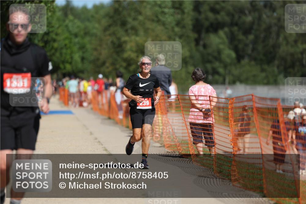 07.09.2025 - 19. Norderstedt Triathlon Michael Strokosch http://msf.ph/oto/8758405 07.09.2025 12:51:33 Laufen 239, 761, 1331 meine-sportfotos.de