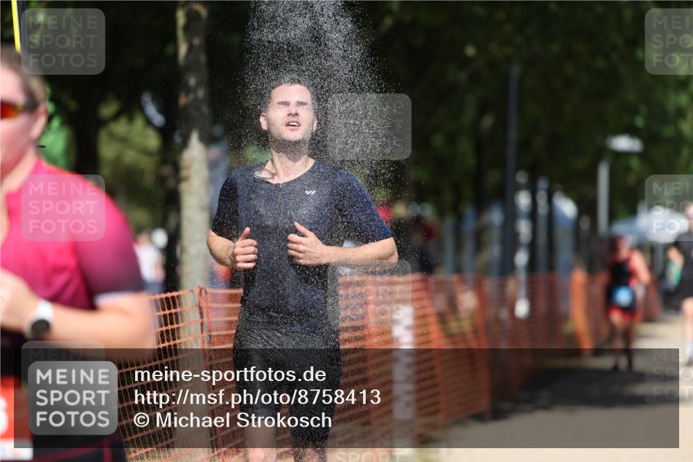 07.09.2025 - 19. Norderstedt Triathlon Michael Strokosch http://msf.ph/oto/8758413 07.09.2025 13:14:01 Laufen 171, 177, 295, 351, 1376 meine-sportfotos.de