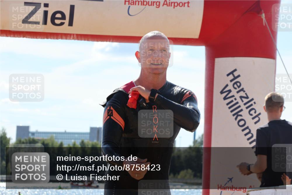 07.09.2025 - 19. Norderstedt Triathlon Luisa Fischer http://msf.ph/oto/8758423 07.09.2025 13:37:21 Schwimmen 900, 1022 meine-sportfotos.de