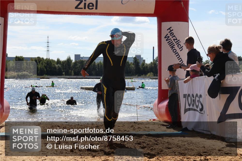 07.09.2025 - 19. Norderstedt Triathlon Luisa Fischer http://msf.ph/oto/8758453 07.09.2025 13:37:44 Schwimmen 361, 1456 meine-sportfotos.de