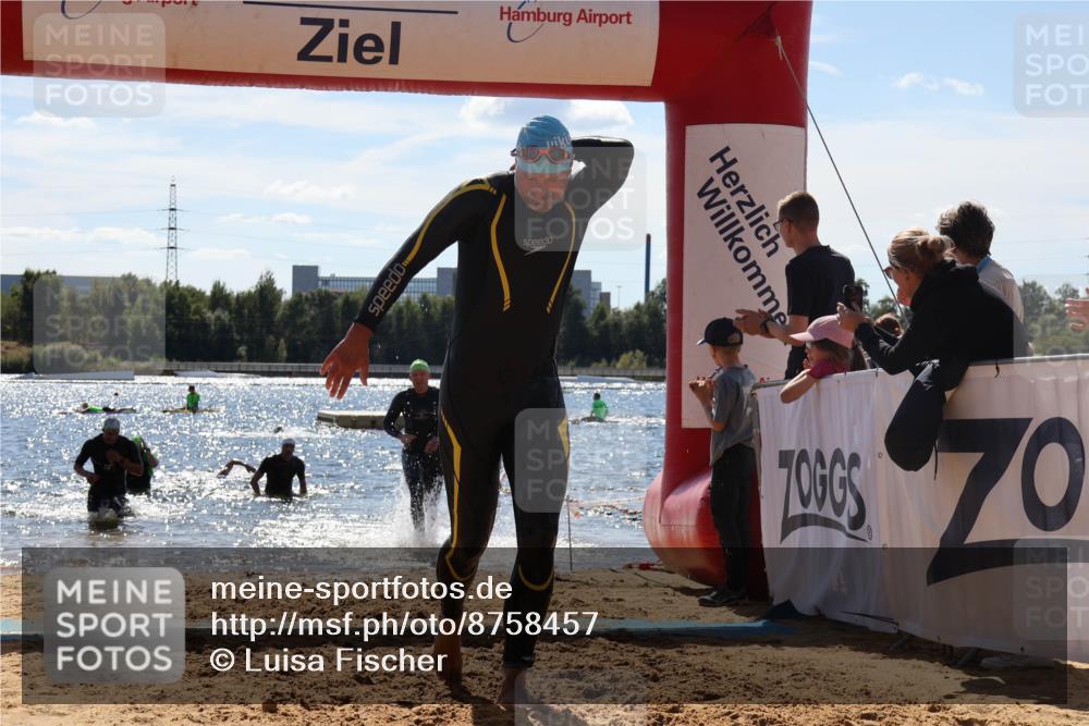07.09.2025 - 19. Norderstedt Triathlon Luisa Fischer http://msf.ph/oto/8758457 07.09.2025 13:37:45 Schwimmen 361, 1456 meine-sportfotos.de