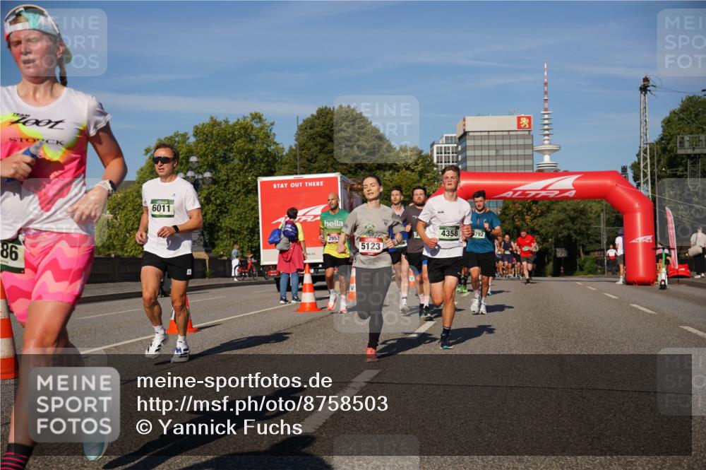 07.09.2025 - BARMER Alsterlauf Yannick Fuchs http://msf.ph/oto/8758503 07.09.2025 09:39:08 Laufen 86, 6011, 3, 4358, 792, 2953, 5123 meine-sportfotos.de