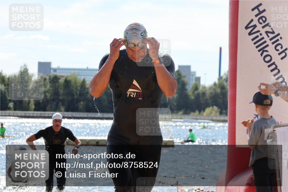 07.09.2025 - 19. Norderstedt Triathlon Luisa Fischer http://msf.ph/oto/8758524 07.09.2025 13:37:52 Schwimmen 361, 911, 1026, 1456, 1466 meine-sportfotos.de