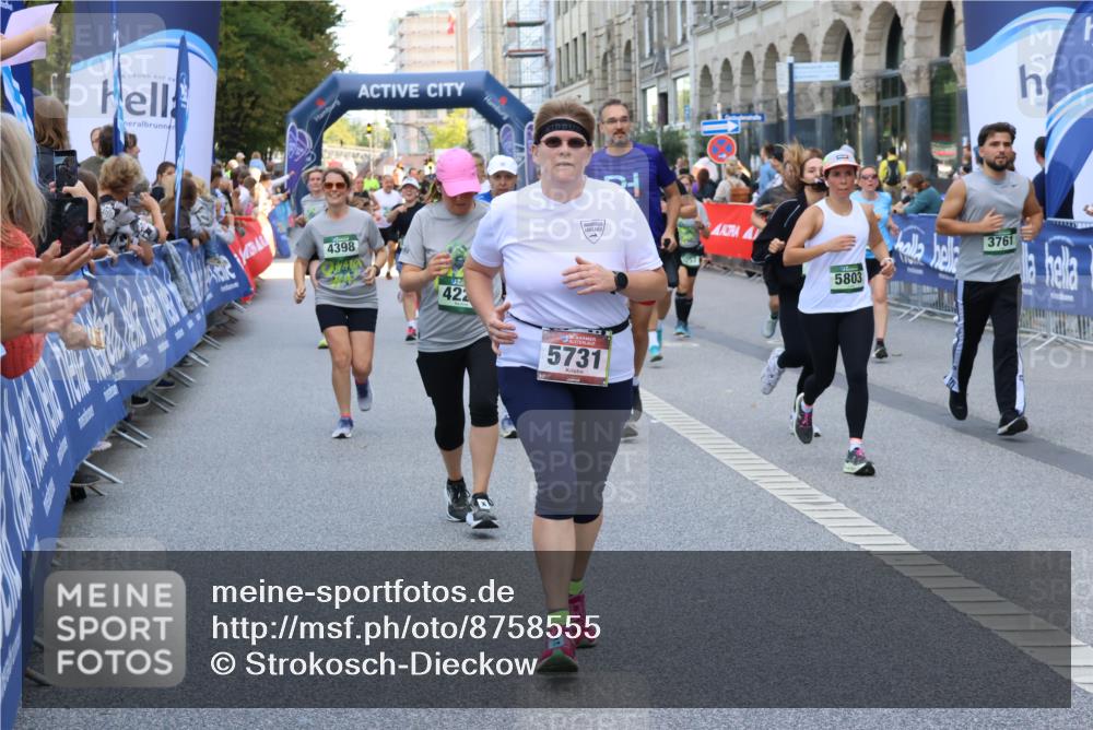 07.09.2025 - BARMER Alsterlauf Strokosch-Dieckow http://msf.ph/oto/8758555 07.09.2025 10:13:29 Ziel 2235, 2387, 2875, 2876, 2892, 3031, 3085, 3086, 3181, 3332, 3333, 3334, 3373, 3379, 3424, 3425, 3564, 3644, 3833, 4181, 4548, 4690, 4716, 4718, 4761, 4958, 5054, 5059, 5414, 5447, 5502, 5709, 5743, 6317, 6318, 6329, 6331, 8417 meine-sportfotos.de