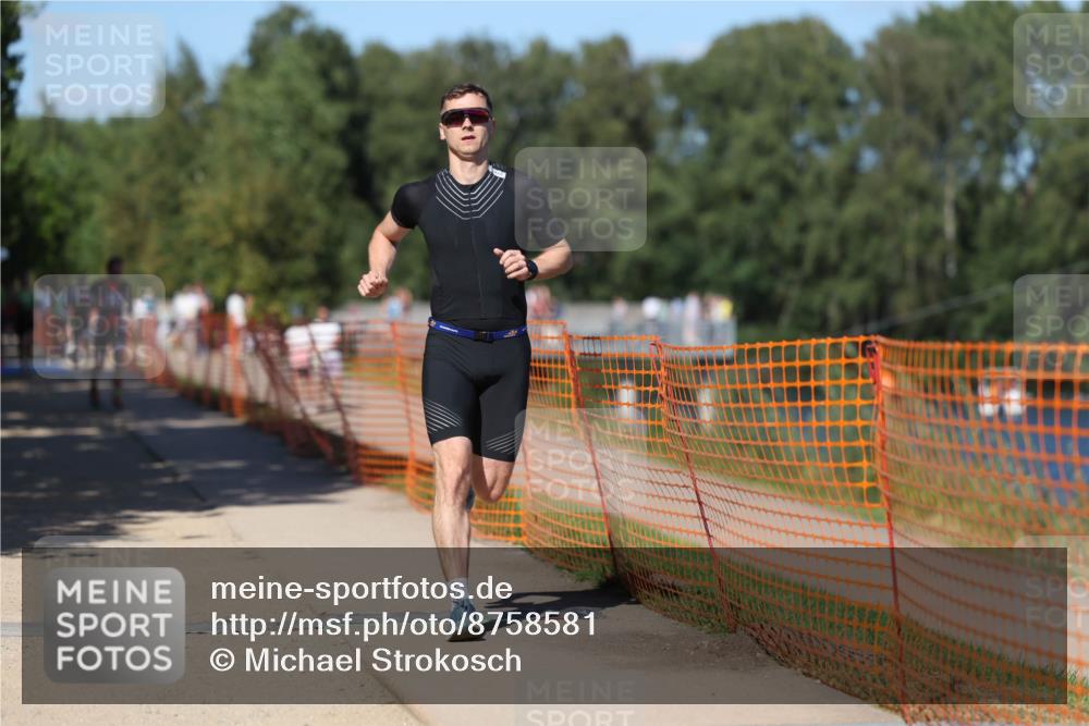 07.09.2025 - 19. Norderstedt Triathlon Michael Strokosch http://msf.ph/oto/8758581 07.09.2025 14:56:25 Laufen 877 meine-sportfotos.de