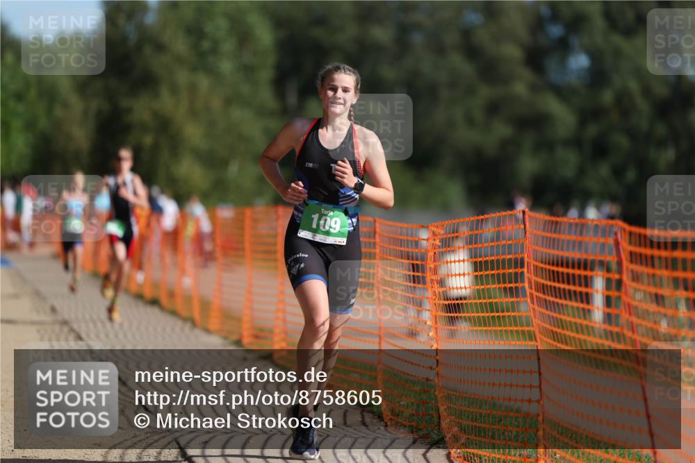 07.09.2025 - 19. Norderstedt Triathlon Michael Strokosch http://msf.ph/oto/8758605 07.09.2025 10:44:04 Laufen 96, 109, 680, 1135 meine-sportfotos.de