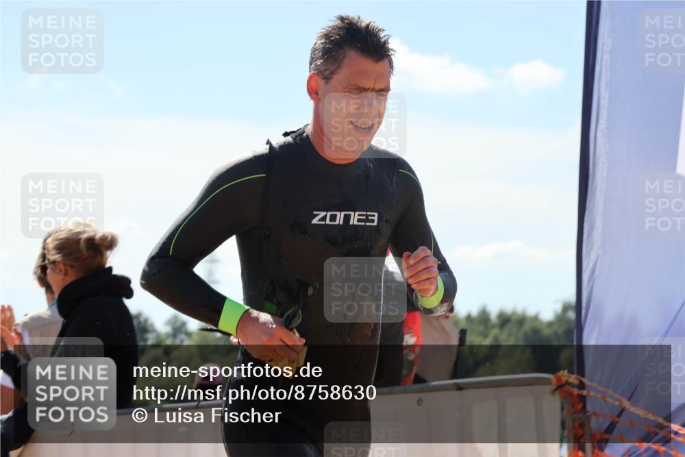 07.09.2025 - 19. Norderstedt Triathlon Luisa Fischer http://msf.ph/oto/8758630 07.09.2025 13:38:13 Schwimmen 373, 417 meine-sportfotos.de