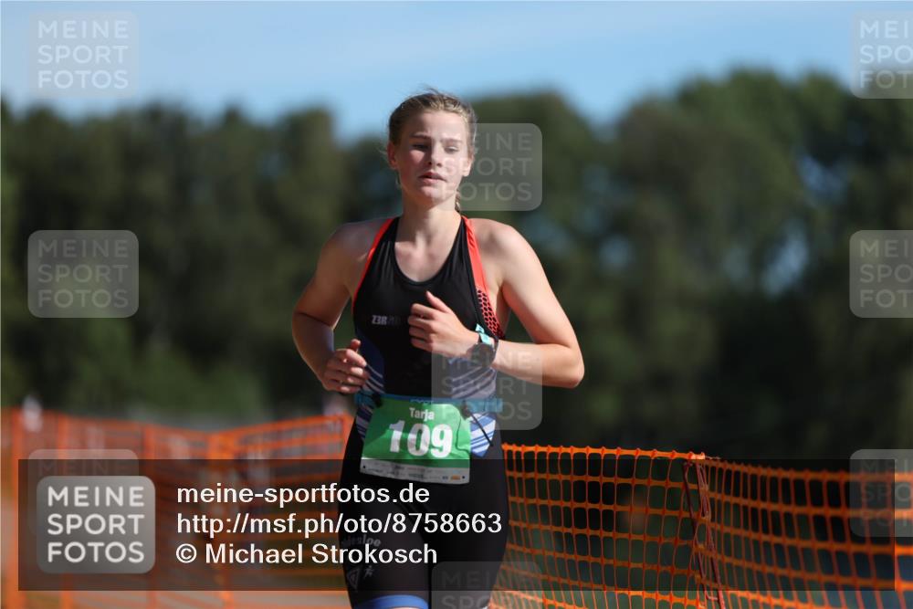 07.09.2025 - 19. Norderstedt Triathlon Michael Strokosch http://msf.ph/oto/8758663 07.09.2025 10:44:06 Laufen 96, 109, 680 meine-sportfotos.de
