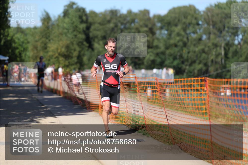 07.09.2025 - 19. Norderstedt Triathlon Michael Strokosch http://msf.ph/oto/8758680 07.09.2025 14:56:32 Laufen 982 meine-sportfotos.de