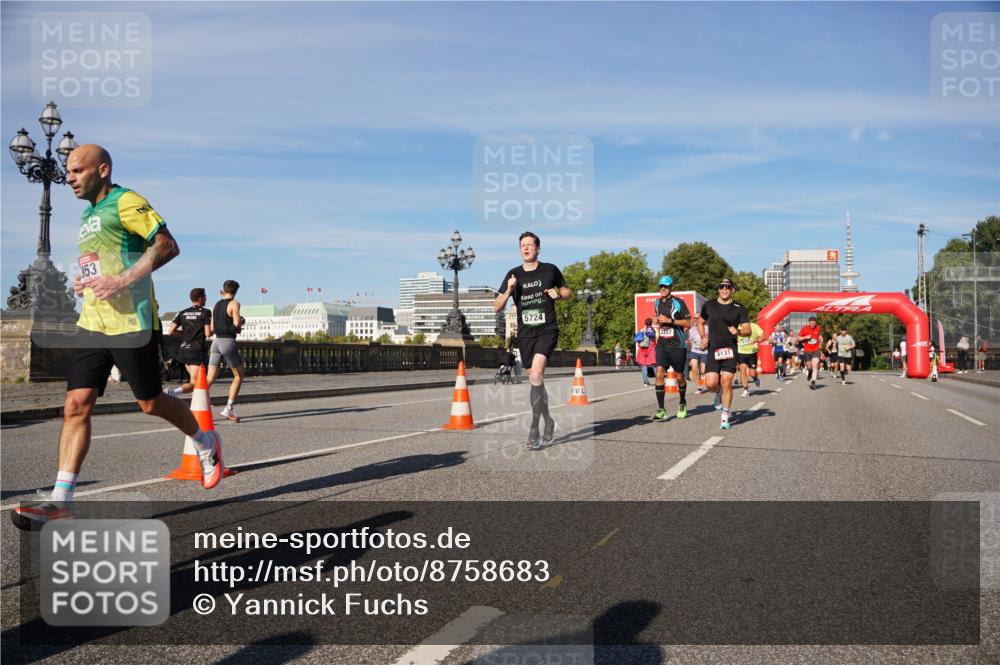07.09.2025 - BARMER Alsterlauf Yannick Fuchs http://msf.ph/oto/8758683 07.09.2025 09:39:12 Laufen 953, 5724, 2357, 4131 meine-sportfotos.de