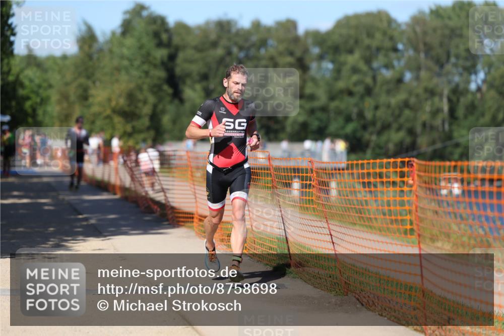07.09.2025 - 19. Norderstedt Triathlon Michael Strokosch http://msf.ph/oto/8758698 07.09.2025 14:56:33 Laufen 982, 991, 1007 meine-sportfotos.de