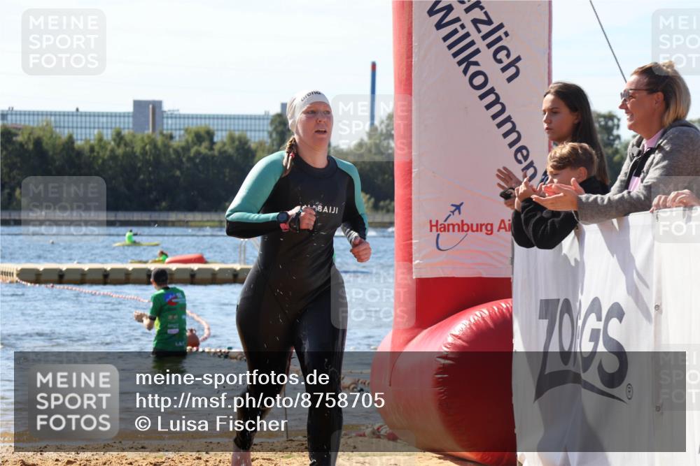 07.09.2025 - 19. Norderstedt Triathlon Luisa Fischer http://msf.ph/oto/8758705 07.09.2025 11:50:24 Schwimmen 273, 828 meine-sportfotos.de