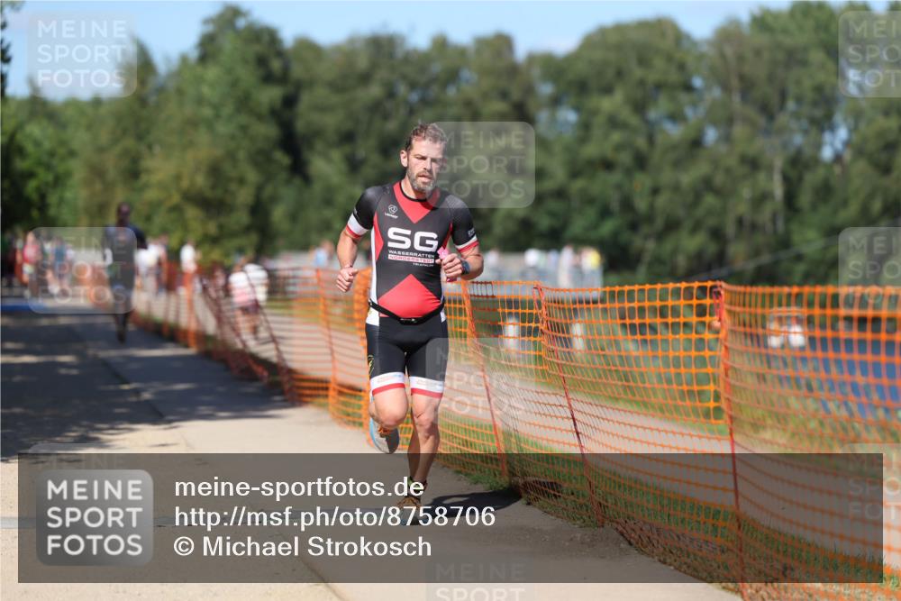07.09.2025 - 19. Norderstedt Triathlon Michael Strokosch http://msf.ph/oto/8758706 07.09.2025 14:56:33 Laufen 982, 991, 1007 meine-sportfotos.de