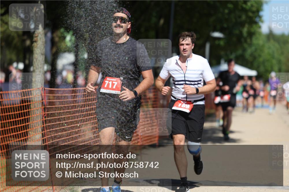 07.09.2025 - 19. Norderstedt Triathlon Michael Strokosch http://msf.ph/oto/8758742 07.09.2025 13:14:20 Laufen 189, 706, 717 meine-sportfotos.de