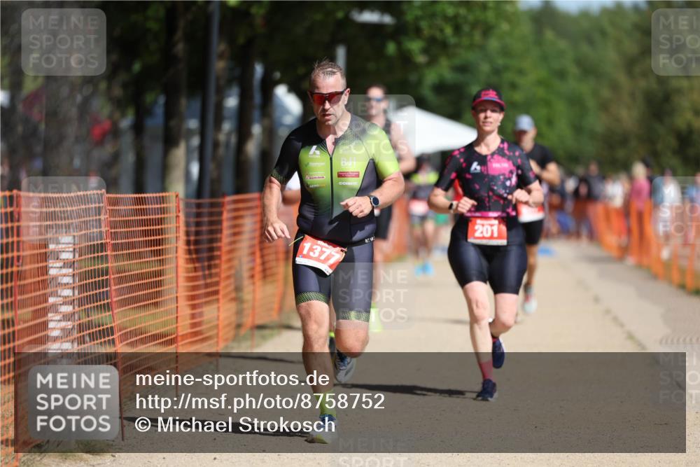 07.09.2025 - 19. Norderstedt Triathlon Michael Strokosch http://msf.ph/oto/8758752 07.09.2025 12:05:45 Laufen 201, 237, 815, 1225, 1377 meine-sportfotos.de