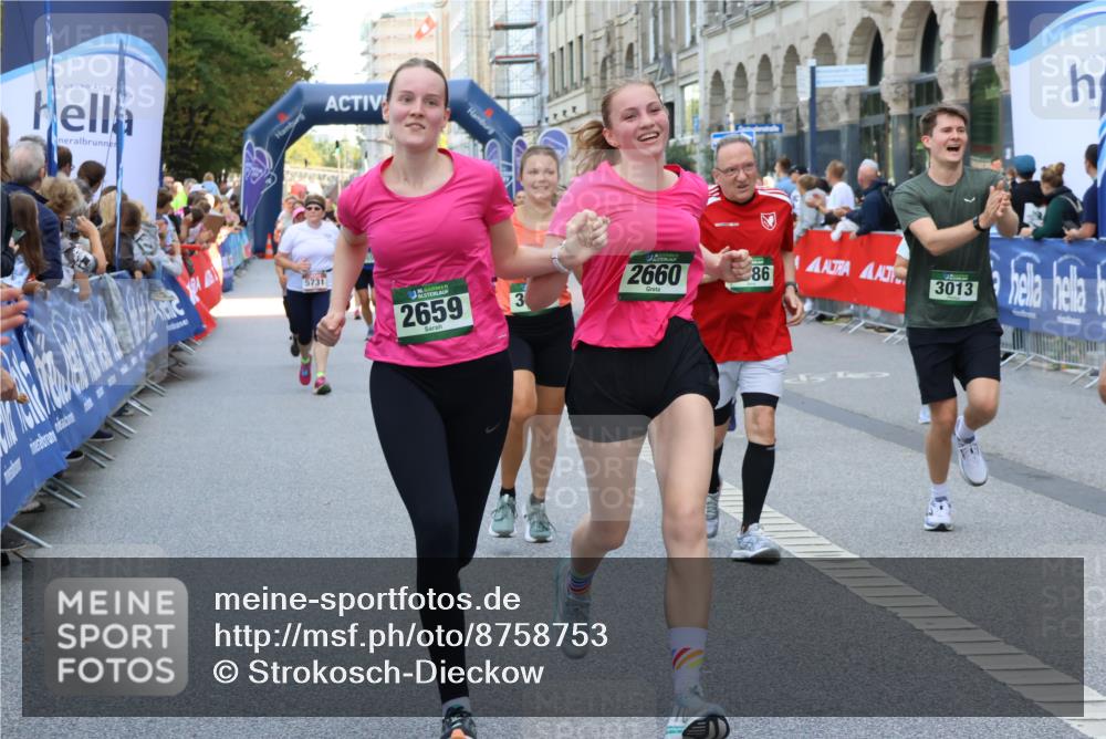07.09.2025 - BARMER Alsterlauf Strokosch-Dieckow http://msf.ph/oto/8758753 07.09.2025 10:13:23 Ziel 2387, 2875, 2876, 2892, 3031, 3085, 3086, 3121, 3181, 3332, 3333, 3334, 3373, 3379, 3424, 3425, 3511, 3564, 3644, 3833, 3879, 4181, 4548, 4659, 4690, 4716, 4718, 4761, 4881, 4958, 5054, 5059, 5414, 5502, 5743, 6158, 6317, 6318, 8417 meine-sportfotos.de