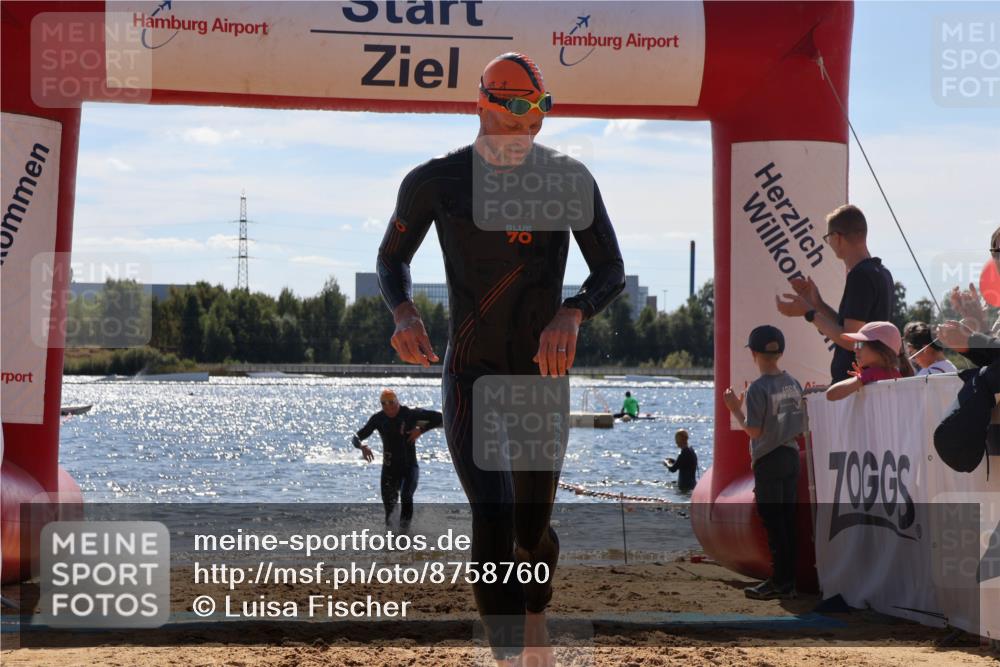 07.09.2025 - 19. Norderstedt Triathlon Luisa Fischer http://msf.ph/oto/8758760 07.09.2025 13:39:17 Schwimmen 977, 1000 meine-sportfotos.de