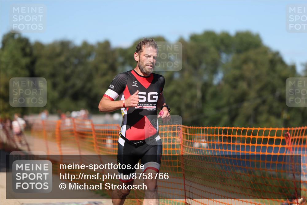07.09.2025 - 19. Norderstedt Triathlon Michael Strokosch http://msf.ph/oto/8758766 07.09.2025 14:56:34 Laufen 982, 991, 1007 meine-sportfotos.de