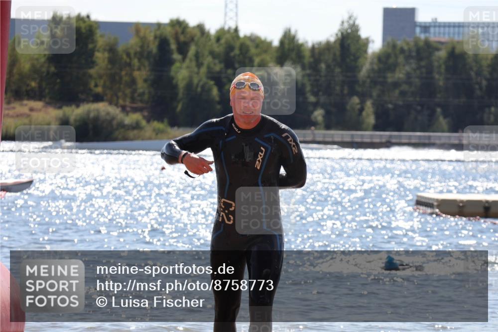 07.09.2025 - 19. Norderstedt Triathlon Luisa Fischer http://msf.ph/oto/8758773 07.09.2025 13:39:21 Schwimmen 411, 1000 meine-sportfotos.de
