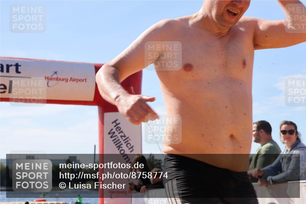 07.09.2025 - 19. Norderstedt Triathlon Luisa Fischer http://msf.ph/oto/8758774 07.09.2025 11:50:38 Schwimmen 1276 meine-sportfotos.de