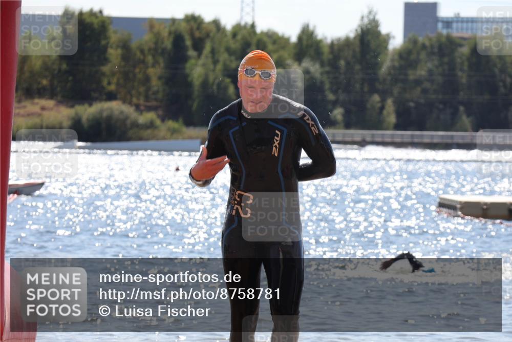 07.09.2025 - 19. Norderstedt Triathlon Luisa Fischer http://msf.ph/oto/8758781 07.09.2025 13:39:22 Schwimmen 411, 1000 meine-sportfotos.de