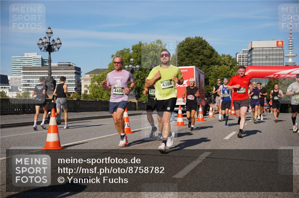 07.09.2025 - BARMER Alsterlauf Yannick Fuchs http://msf.ph/oto/8758782 07.09.2025 09:39:14 Laufen 4480, 572, 4389, 4985, 8011, 4732, 8316, 54 meine-sportfotos.de