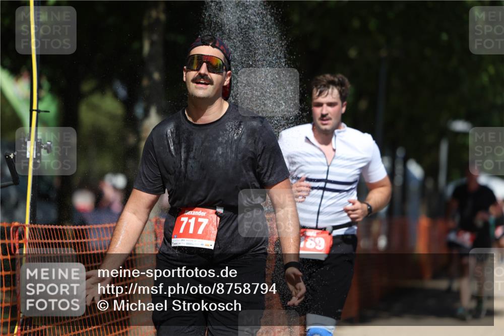 07.09.2025 - 19. Norderstedt Triathlon Michael Strokosch http://msf.ph/oto/8758794 07.09.2025 13:14:21 Laufen 189, 219, 706, 717 meine-sportfotos.de