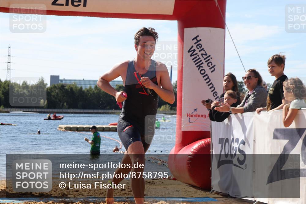 07.09.2025 - 19. Norderstedt Triathlon Luisa Fischer http://msf.ph/oto/8758795 07.09.2025 11:51:07 Schwimmen 218 meine-sportfotos.de