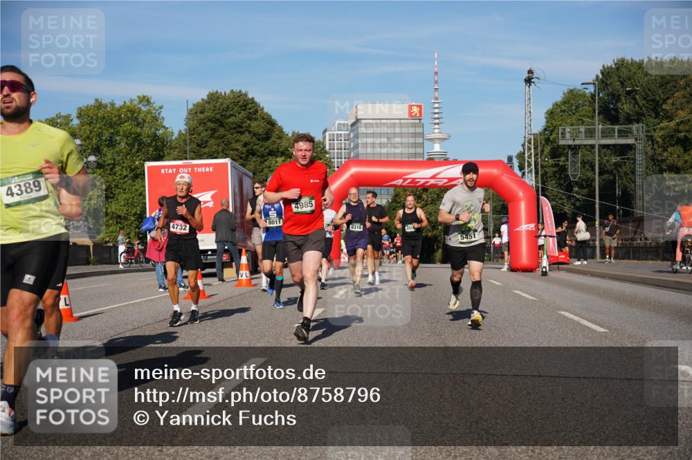 07.09.2025 - BARMER Alsterlauf Yannick Fuchs http://msf.ph/oto/8758796 07.09.2025 09:39:15 Laufen 4389, 4732, 8011, 4985, 8316, 391, 5451 meine-sportfotos.de