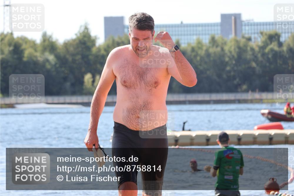 07.09.2025 - 19. Norderstedt Triathlon Luisa Fischer http://msf.ph/oto/8758814 07.09.2025 11:52:01 Schwimmen 827 meine-sportfotos.de