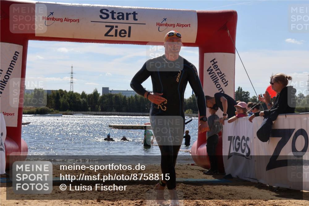 07.09.2025 - 19. Norderstedt Triathlon Luisa Fischer http://msf.ph/oto/8758815 07.09.2025 13:39:25 Schwimmen 411, 1000 meine-sportfotos.de