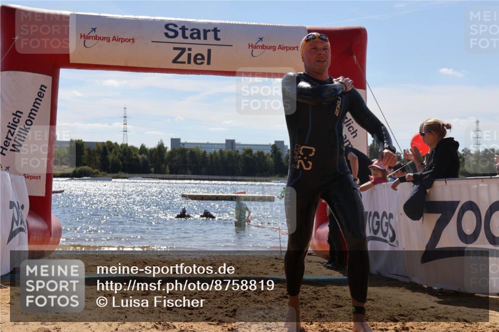 07.09.2025 - 19. Norderstedt Triathlon Luisa Fischer http://msf.ph/oto/8758819 07.09.2025 13:39:25 Schwimmen 411, 1000 meine-sportfotos.de