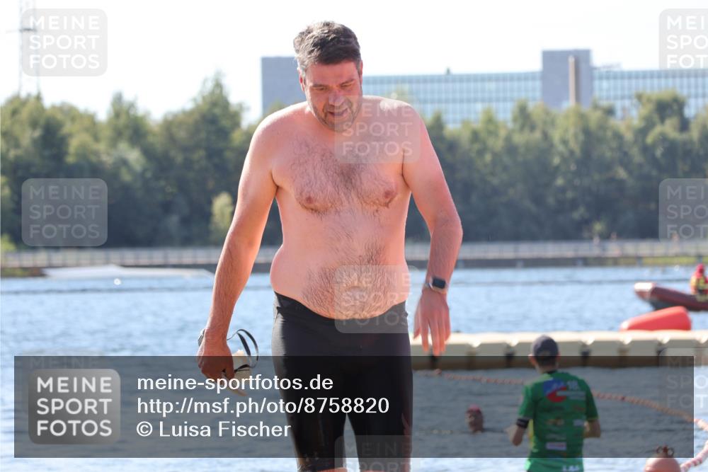 07.09.2025 - 19. Norderstedt Triathlon Luisa Fischer http://msf.ph/oto/8758820 07.09.2025 11:52:01 Schwimmen 827 meine-sportfotos.de