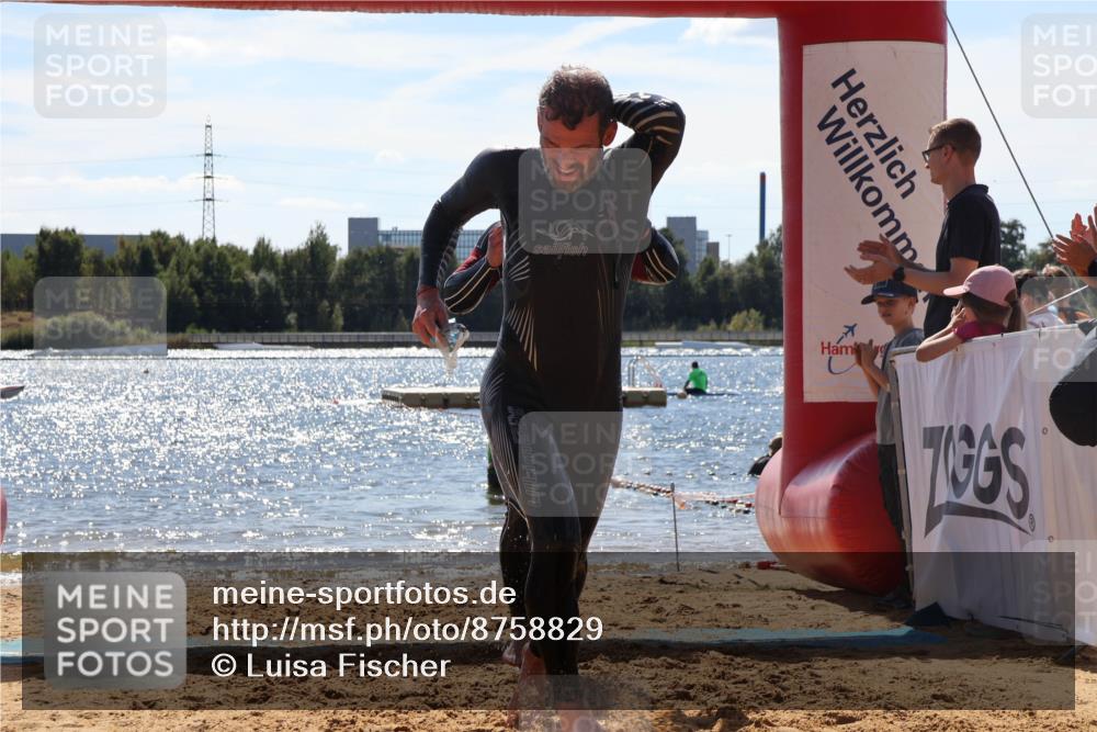 07.09.2025 - 19. Norderstedt Triathlon Luisa Fischer http://msf.ph/oto/8758829 07.09.2025 13:39:42 Schwimmen 968, 982 meine-sportfotos.de