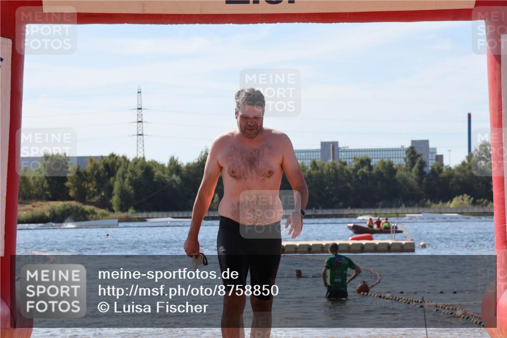 07.09.2025 - 19. Norderstedt Triathlon Luisa Fischer http://msf.ph/oto/8758850 07.09.2025 11:52:03 Schwimmen 827 meine-sportfotos.de