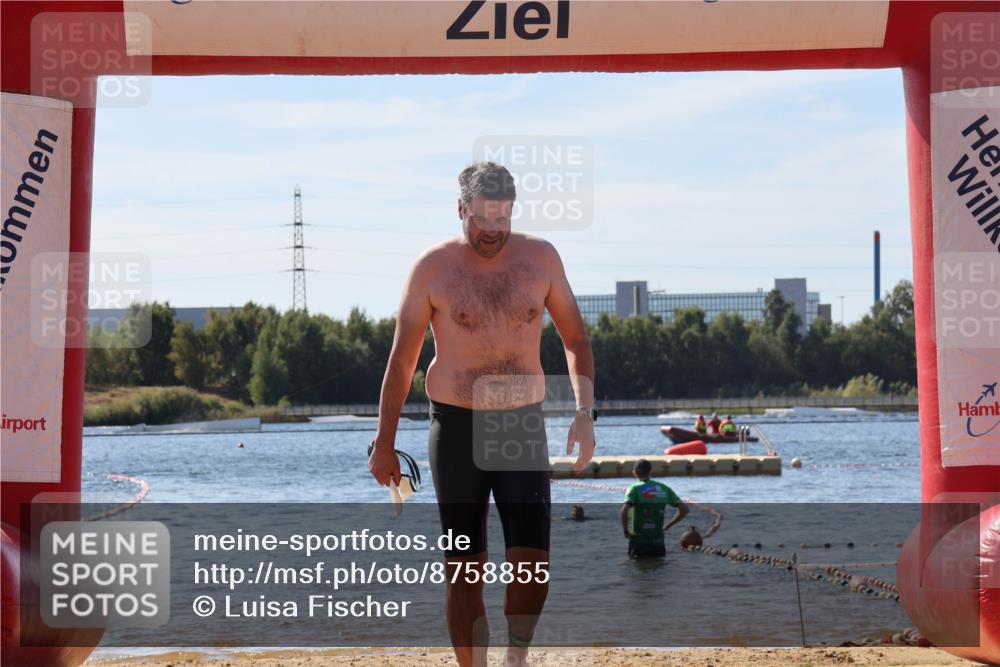 07.09.2025 - 19. Norderstedt Triathlon Luisa Fischer http://msf.ph/oto/8758855 07.09.2025 11:52:03 Schwimmen 827 meine-sportfotos.de