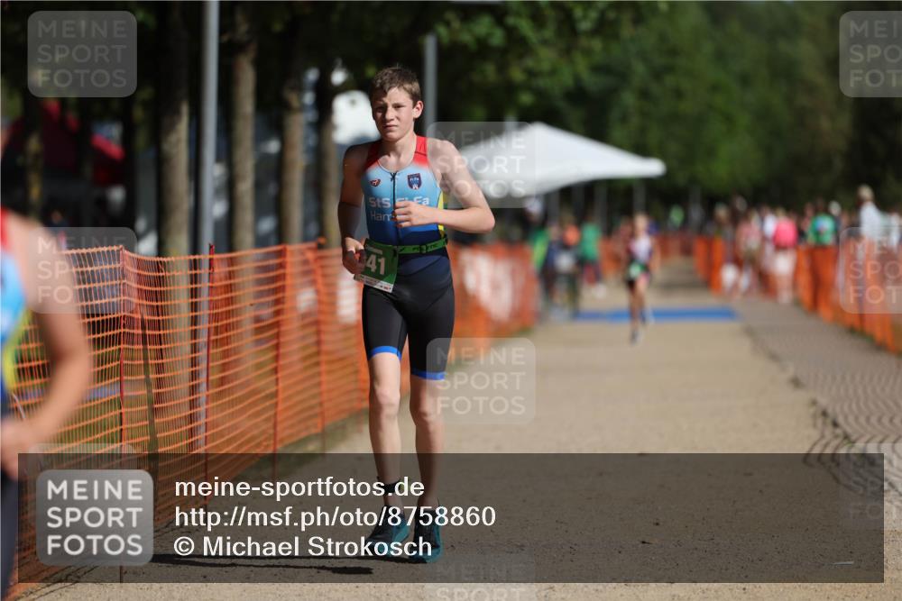 07.09.2025 - 19. Norderstedt Triathlon Michael Strokosch http://msf.ph/oto/8758860 07.09.2025 11:04:43 Laufen 100, 641 meine-sportfotos.de